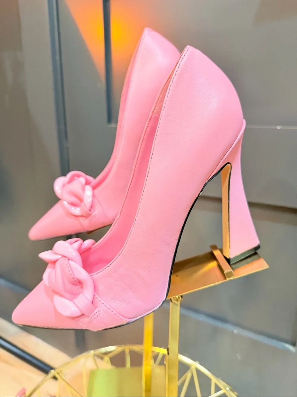 Nine West Pink Pointed Toe Chain Pumps